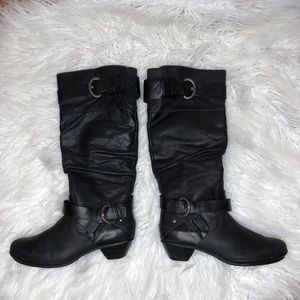 Pikolinos Black Boots